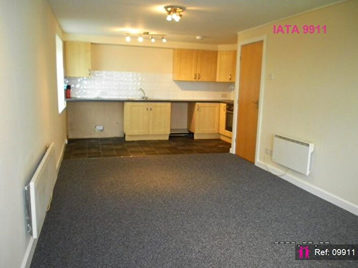 2 Bedroom Apartment To Rent In Highclere Avenue, Salford, M7