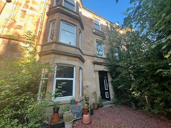 2 Bedroom Flat To Rent In Camphill Avenue, Shawlands, G41