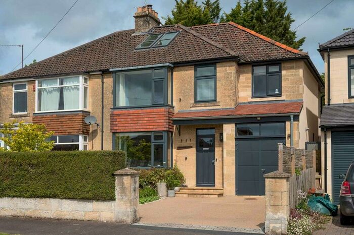 4 Bedroom House To Rent In Horsecombe Brow, BA2