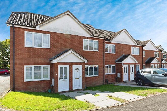 2 Bedroom Terraced House For Sale In Park Farm Close, Henlow, Bedfordshire, SG16