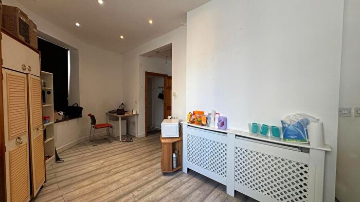 2 Bedroom House To Rent In Worrall Road, Bristol, BS8