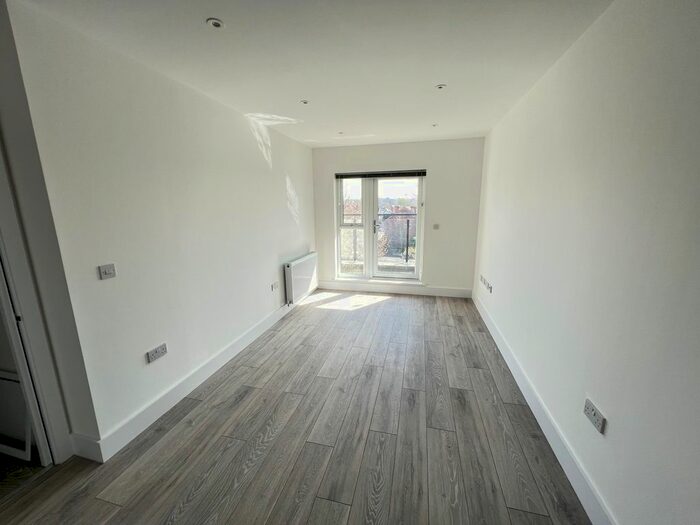 2 Bedroom Property To Rent In Portswood Road, Southampton, SO17