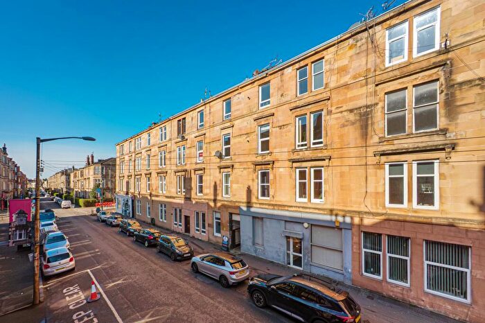 2 Bedroom Apartment For Sale In Deanston Drive, Shawlands, Glasgow, G41