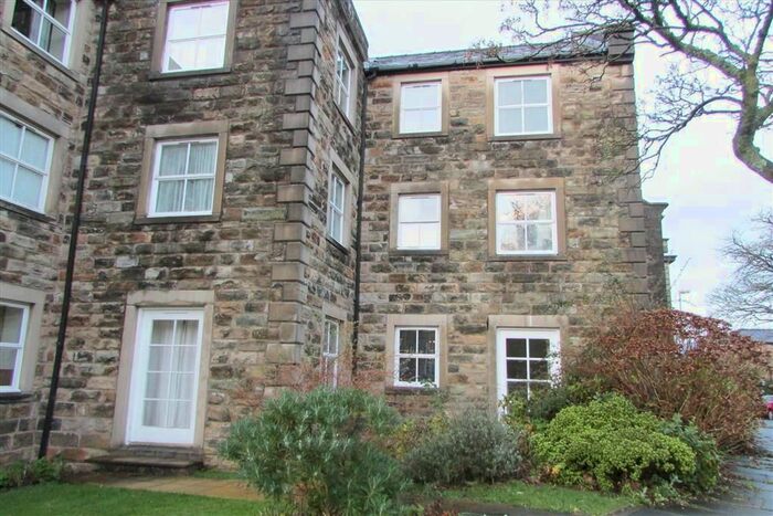 1 Bedroom Flat To Rent In High Street, Lancaster, LA1