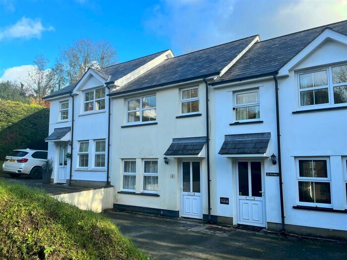 2 Bedroom House For Sale In Llanarth Nr New Quay Ceredigion, SA47