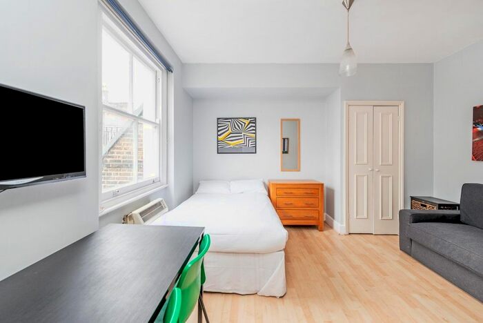 Studio To Rent In Collingham Place, London, SW5