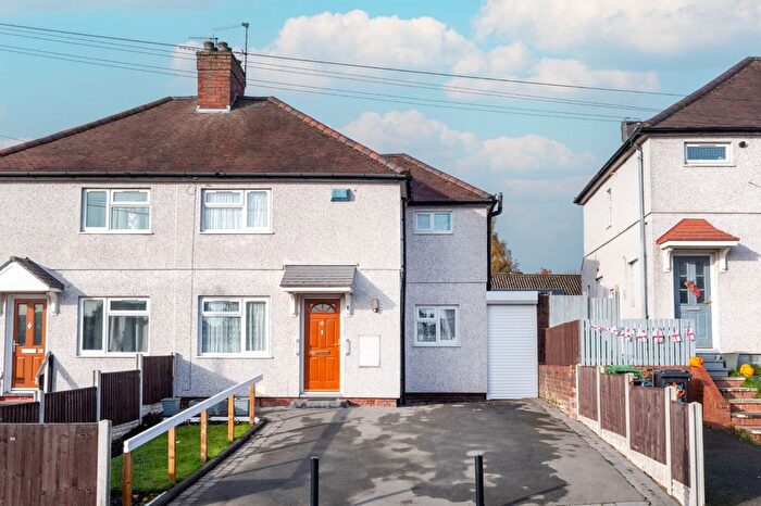 3 Bedroom Semi Detached House For Sale In Milton Street, Brierley Hill, West Midlands, DY5