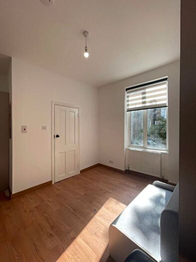 1 Bedroom Studio To Rent In Grafton Road, London, NW5