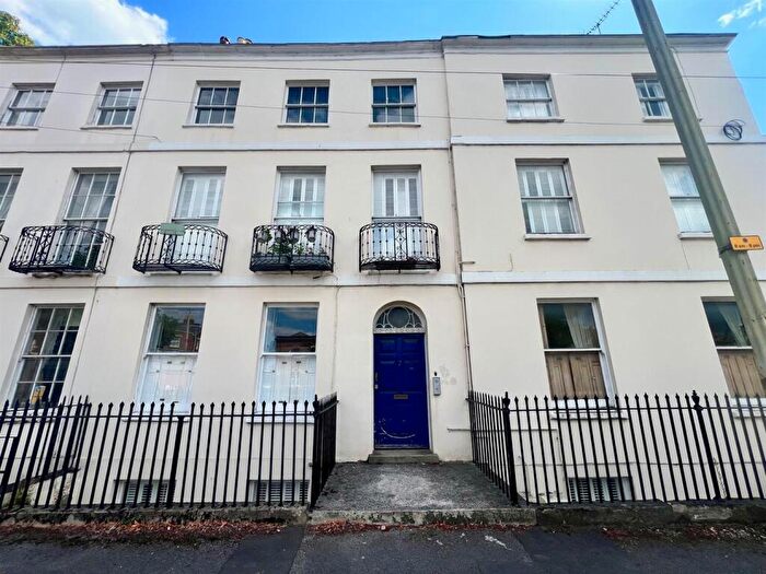 2 Bedroom Flat To Rent In Flat Berkeley Street Cheltenham, GL52