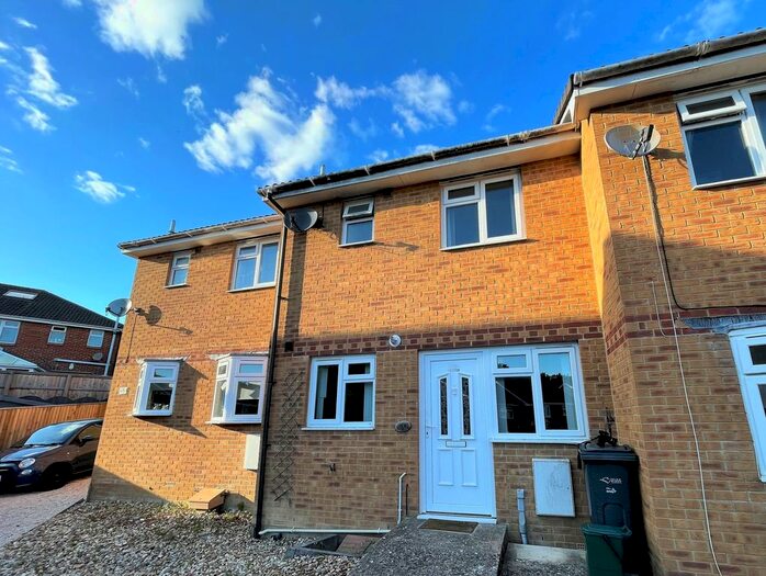 2 Bedroom Terraced House To Rent In Nelson Drive, Cowes, PO31