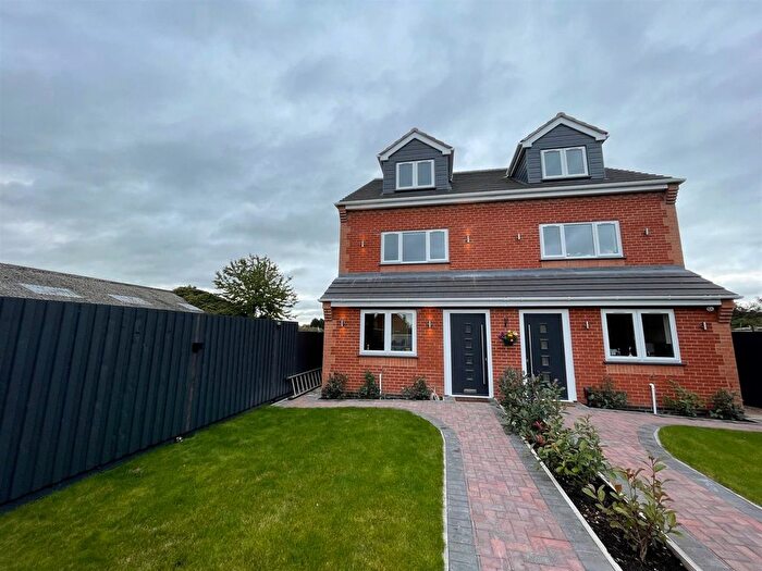 4 Bedroom Semi-Detached House To Rent In Knightthorpe Road, Loughborough, LE11