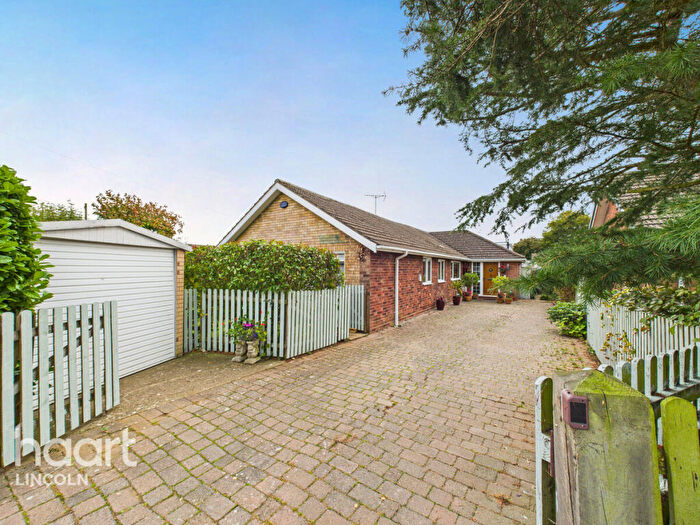 4 Bedroom Detached Bungalow For Sale In Lotus Close, Waddington, LN5