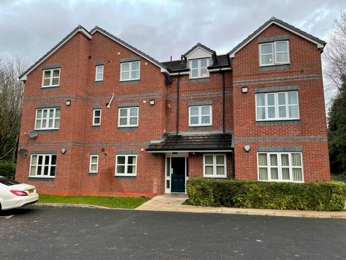 2 Bedroom Flat To Rent In Hawkhurst Park, Leigh, WN7
