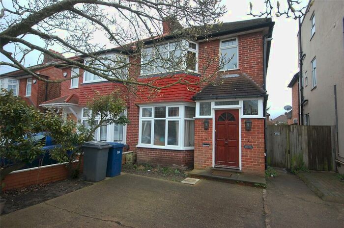 1 Bedroom Apartment To Rent In Pennine Drive, London, NW2