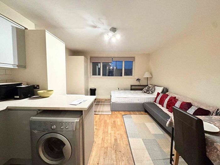 1 Bedroom Studio To Rent In Farm Lane, London, SW6