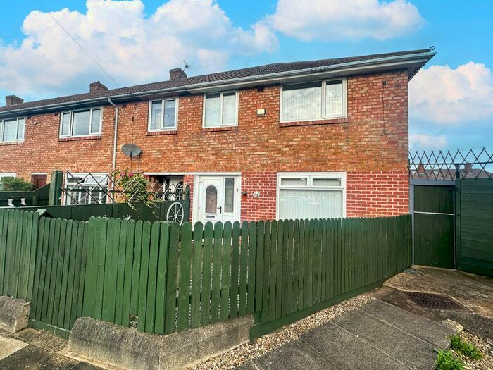 3 Bedroom End Of Terrace House To Rent In Brogden Green, Middlesbrough, TS3