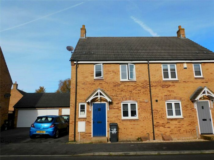 3 Bedroom Semi-Detached House To Rent In Shrewsbury Road, Yeovil, BA21