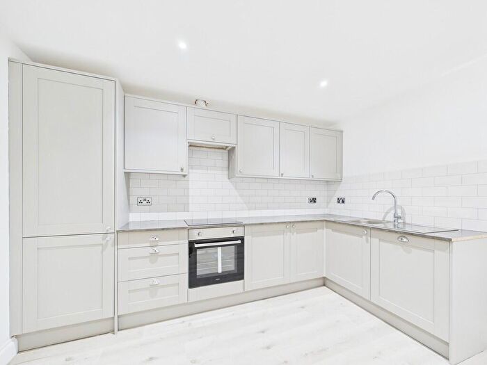 1 Bedroom Apartment To Rent In Augusta Place, Worthing, BN11