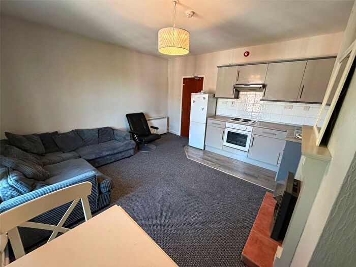 1 Bedroom Flat To Rent In Merridale Lane, Wolverhampton, WV3