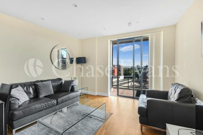 1 Bedroom Flat For Sale In Maltby Street, Tower Bridge, London, SE1