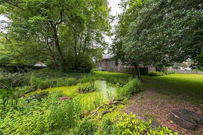 1 Bedroom Flat To Rent In Langdon Park, Teddington, TW11