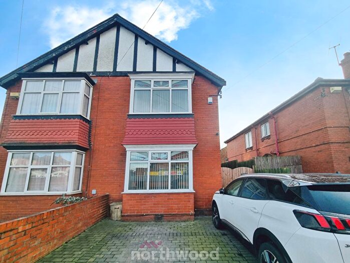 3 Bedroom Semi Detached House For Sale In Sandringham Road, Town Moor, Doncaster, DN2