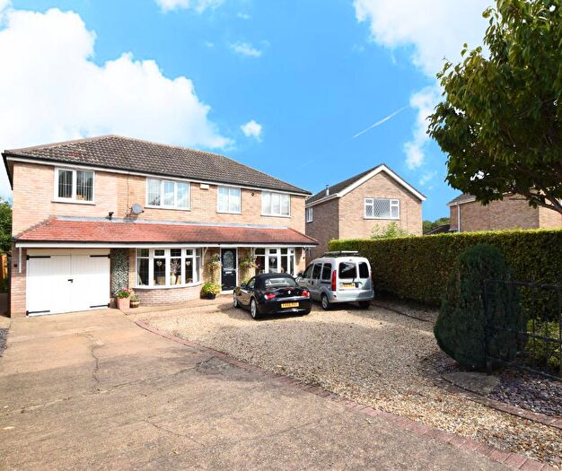 4 Bedroom Detached House For Sale In Picksley Crescent, Holton-Le-Clay, Grimsby, DN36