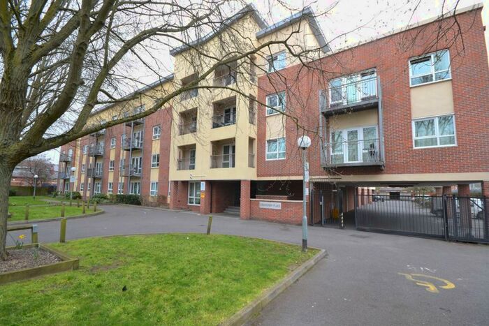 1 Bedroom Apartment To Rent In Caversham Place, Richfield Avenue, Reading, RG1