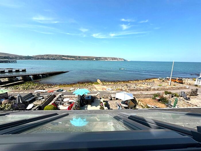 3 Bedroom Terraced House For Sale In Peveril Point Road, Swanage, BH19 - Photo 2