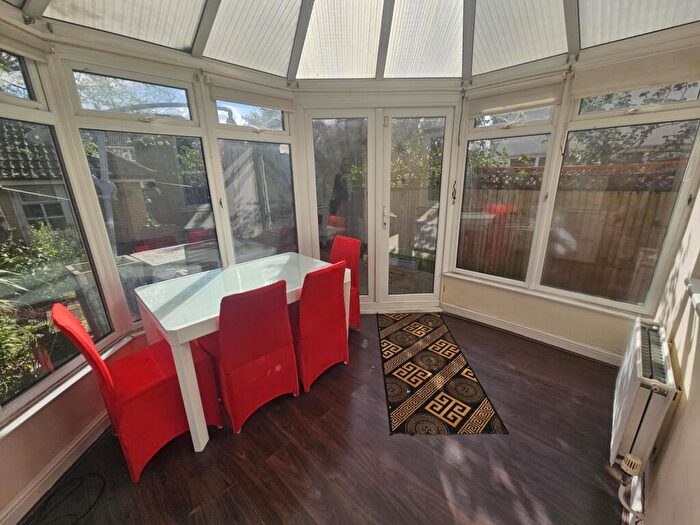 2 Bedroom Semi-Detached House For Sale In Sefton Avenue, Mill Hill, NW7