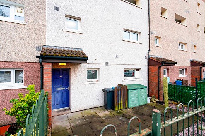 1 Bedroom Flat To Rent In Speckled Wood Court, Whitfield, Dundee, DD4