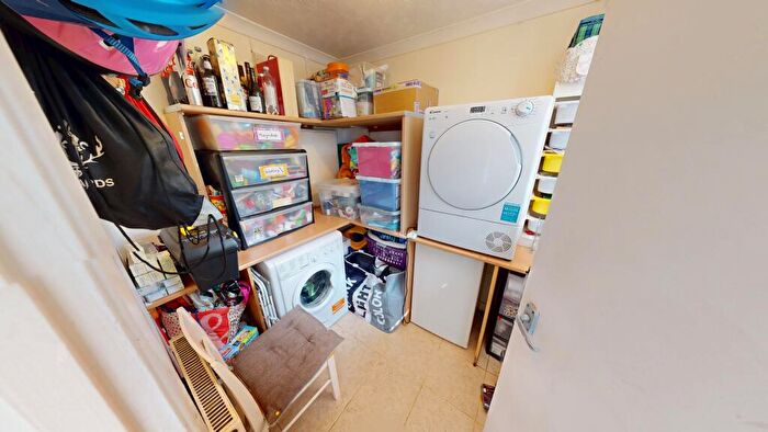 3 Bedroom End Of Terrace House For Sale In Crawley Close, Corringham, Stanford-Le-Hope, Essex, SS17
