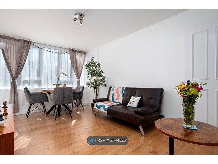 1 Bedroom Flat To Rent In Ashbourne Court, London, N12