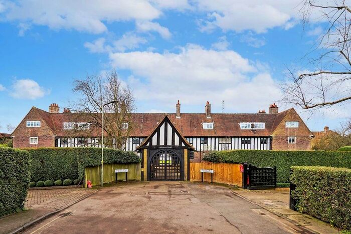 1 Bedroom Flat To Rent In Heath Close, London NW11