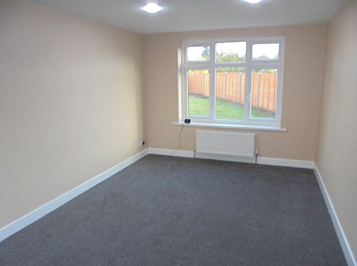 3 Bedroom Semi-Detached House To Rent In Croft Avenue, Bristol, BS16