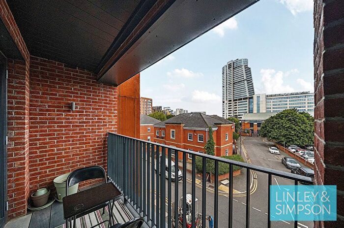 1 Bedroom Flat For Sale In Ironworks, David Street, Leeds, LS11
