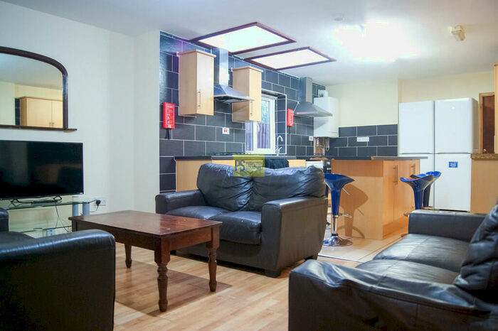 7 Bedroom Terraced House To Rent In Umberslade Road, Selly Oak - Student Property, B29