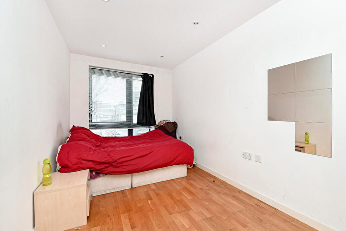 2 Bedroom Apartment To Rent In East Ham, E6