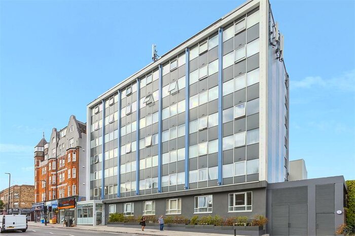 1 Bedroom Apartment To Rent In Whittington House, Holloway Road, London, N19