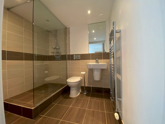 2 Bedroom Flat To Rent In Parkside, Cambridge, CB1