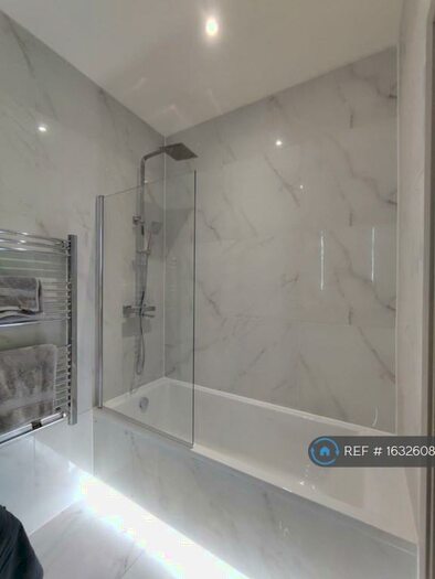 1 Bedroom Flat To Rent In Cube House, Stoke Mandeville, Aylesbury, HP22