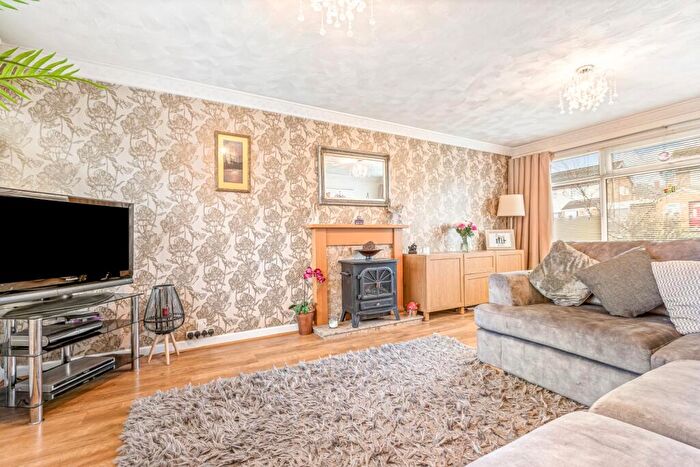 3 Bedroom End Of Terrace House For Sale In Gloucester Crescent, Wigston, Leicestershire, LE18