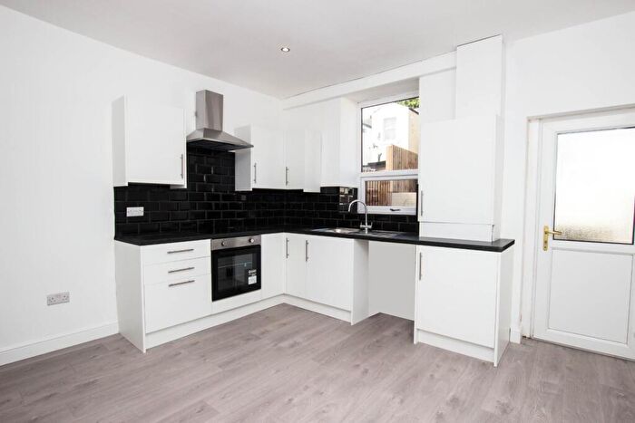 3 Bedroom End Of Terrace House To Rent In Dean Street, Darwen, BB3