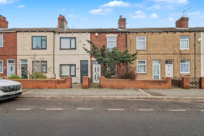 2 Bedroom Property For Sale In Featherstone Lane, Featherstone, Pontefract, West Yorkshire, WF7