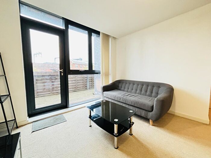 2 Bedroom Flat To Rent In Potato Wharf, M3
