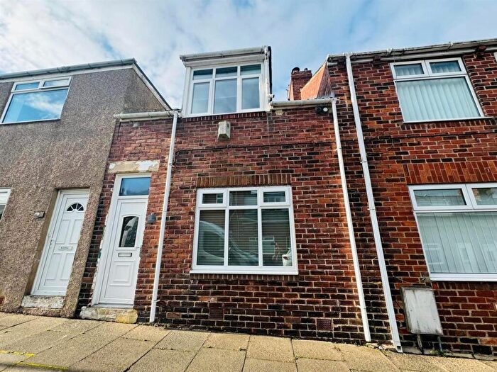 3 Bedroom House For Sale In Girven Terrace West, Easington Lane, Houghton Le Spring, DH5