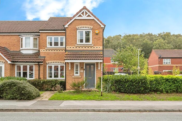 3 Bedroom End Terrace House For Sale In Scrooby Road, Harworth, Doncaster, DN11