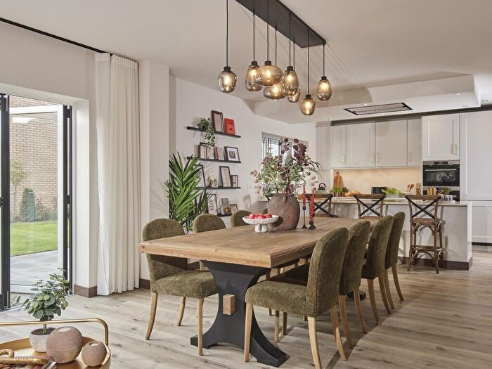 4 Bedroom Detached House For Sale In Thornwood Park, Thornwood, Epping, CM16