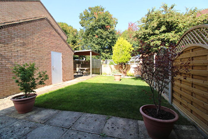 2 Bedroom Semi-Detached House For Sale In Boundary Close, Swindon, SN2