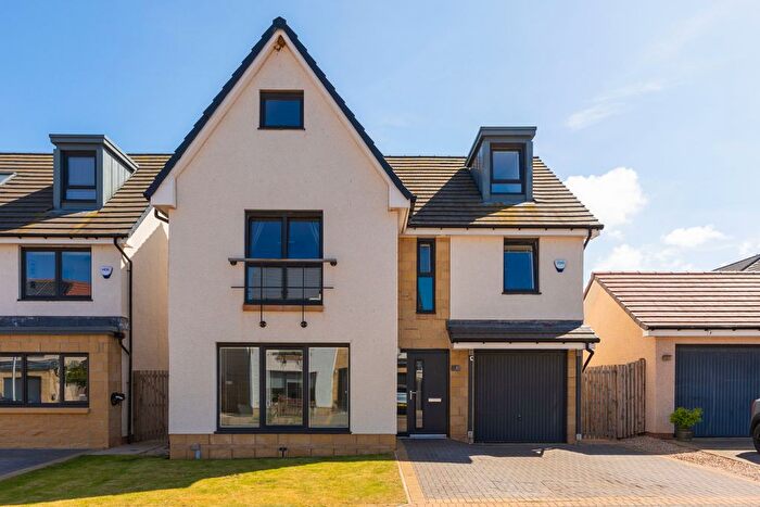 5 Bedroom Detached House For Sale In Sinton Park, Dunbar, EH42